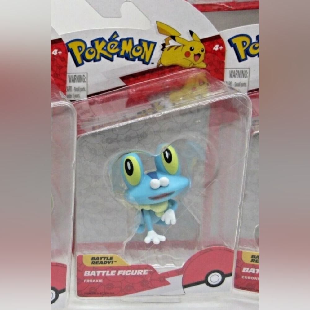 Pokemon battle figure (Froakie)